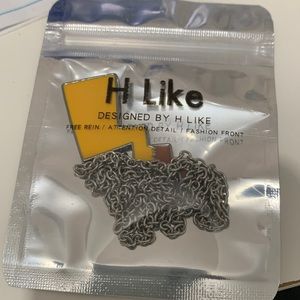 Sweater chain pikachu